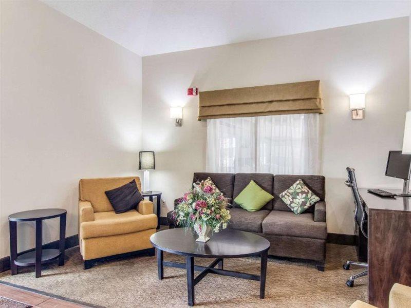 فندق سليب إن Austintown المظهر الخارجي الصورة